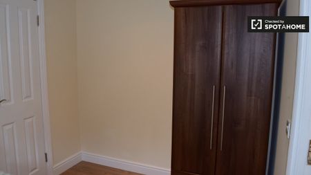 Modern 1-bedroom house for rent in Clonee, Dublin - Photo 2