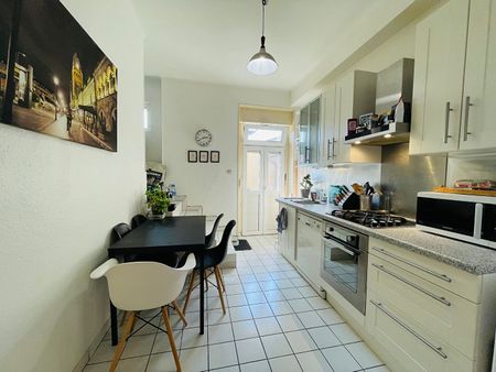 Location Appartement 3 pièces 66m² - Photo 3