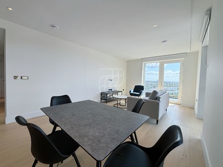 Cascade Apartments, cascade way, London, W12 - Photo 4