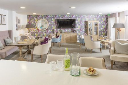 2 bedroom retirement property to rent - Photo 2