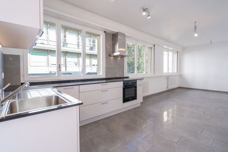 Beautiful 3.5 room apartment with balcony located in the city center of Lausanne - Photo 5