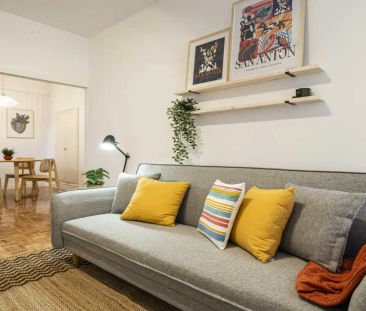 Room in a shared 6-bedroom apartment for rent in Cuatro Caminos - Foto 4