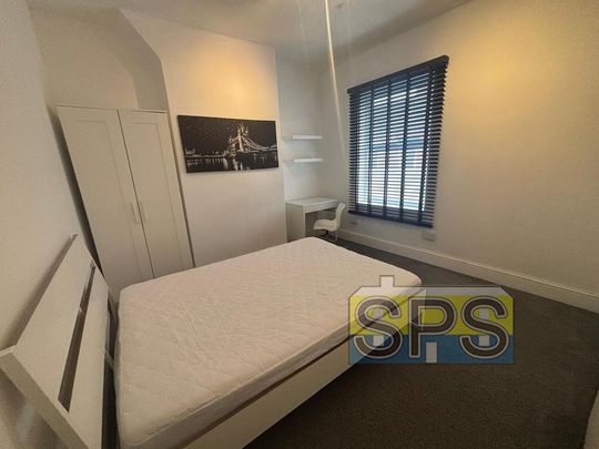 4 bedroom terraced house to rent - Photo 1