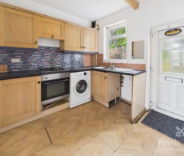 2 bedroom end of terrace house to rent - Photo 4