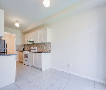 For Lease - 30 London Pride Drive, Richmond Hill, Ontario - Photo 4