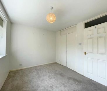 2 bedroom end of terrace house to rent - Photo 4