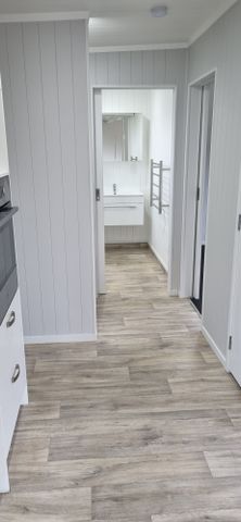 Beachlands, 3 Bedroom - Photo 2