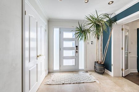 For Lease - 5571 Spangler Drive Unit# Full House, Mississauga, Ontario - Photo 4