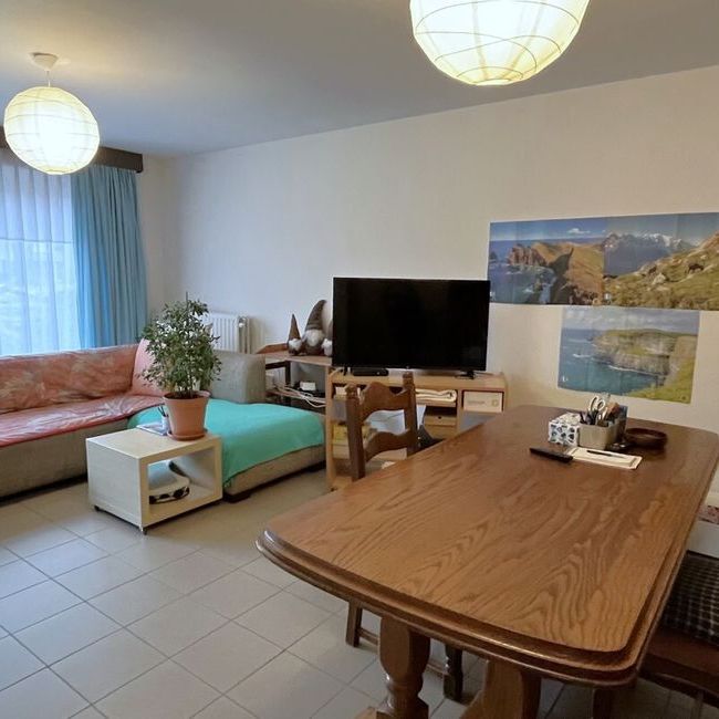 Appartement te huur in Sint-Kruis voor € 850 met 2 slaapkamers - Photo 1