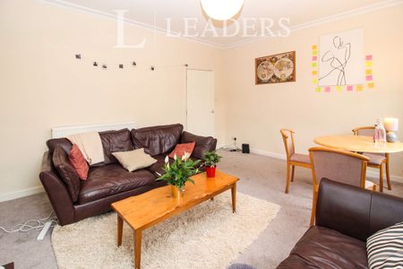 3 bedroom apartment to rent Regent Street, Leamington Spa, CV32 - Photo 2