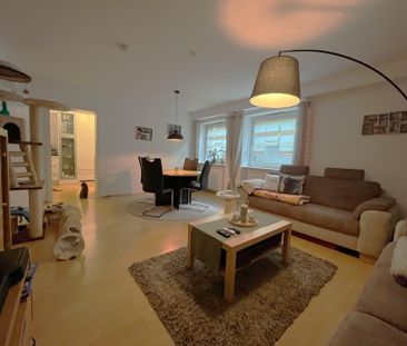 Traumhaft schöne 2 Zi.-Wohnung mit Tageslichtbad und edler Bulthaup... - Photo 2