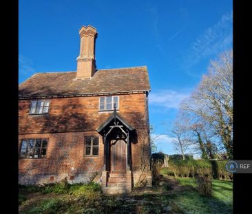 2 bedroom semi-detached house to rent - Photo 3