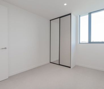 2 Bedroom 2 Bathroom Apartment with a Carpark for Rent in Parkville! - Photo 2