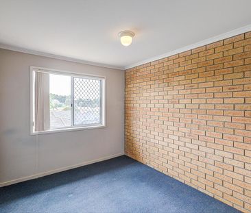 Spacious Townhouse In A Quiet Complex - Photo 6