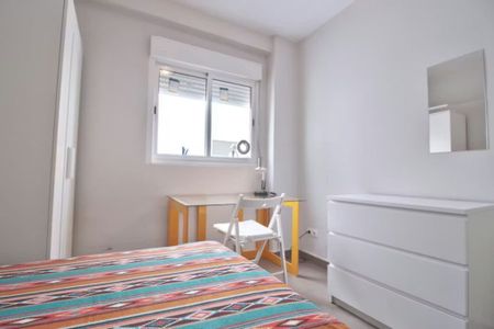 Carrer dels Sants Just i Pastor, Valencia, Valencian Community 46021 - Photo 3