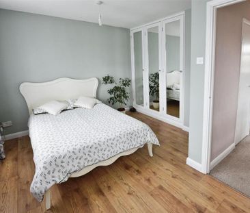 2 bedroom link detached house to rent - Photo 2