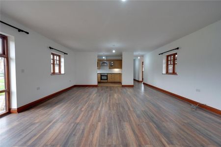 4 bedroom bungalow to rent - Photo 2