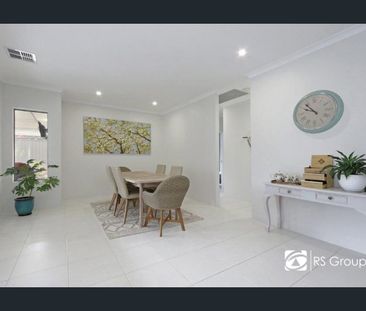 Modern 4-Bedroom Home Ready for Families - Photo 6