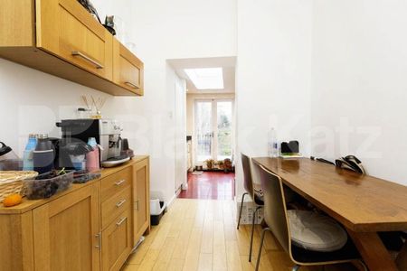 3 double bedroom split level flat located in a leafy part of Muswell Hill - Photo 5