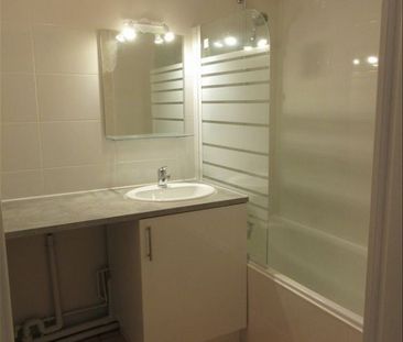 Location Appartement 2 pièces 47m² - Photo 4