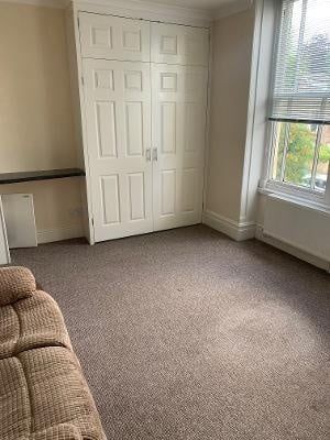 Studio Flat, Clarkegrove Road, S10 - Photo 2