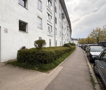 Viel Platz zum Wohnen: 3,5 Räume mit einer Ess-Veranda, Lift und Pa... - Foto 1