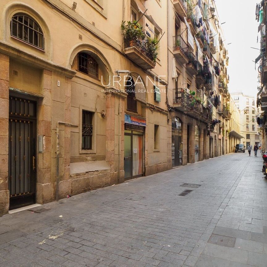 Encantador apartamento amueblado de 1 dormitorio en El Raval, Barcelona - Photo 1