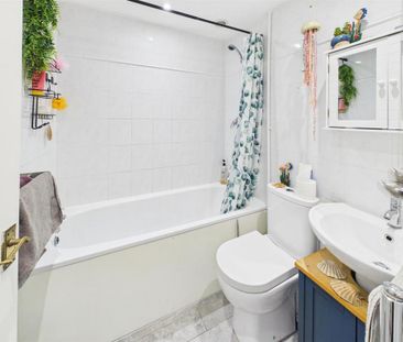 3 bedroom terraced house to rent - Photo 5