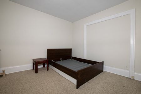 Frontenac Street Apartments - Photo 2