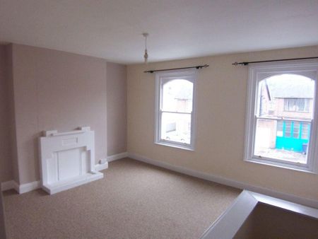 2 bedroom maisonette to rent - Photo 4