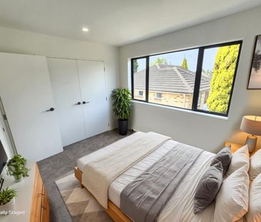 Three Bedroom Townhouse - Photo 4