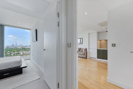 1 Bedroom Apartment to let in Landmark Tower, London E14 - Photo 4