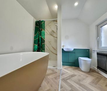 3 bedroom end of terrace house to rent - Photo 2