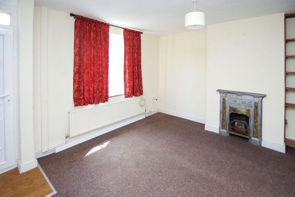 2 bedroom terraced house to rent - Photo 1