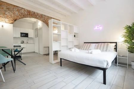 Via Ascanio Sforza, Milan, Lombardy 20136 - Photo 3