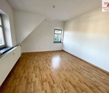 Schicke 3-Raum-Wohnung am Markt in Schwarzenberg! - Photo 1