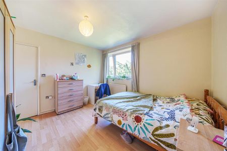 4 bedroom flat to rent - Photo 5