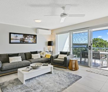 Immaculate 3-Bedroom Furnished Apartment with Private Rooftop & Riv... - Photo 2