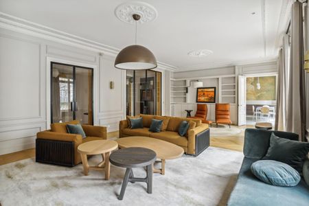 Location Appartement 8 pièces Meublé 263m² PARIS 7ème - Photo 3