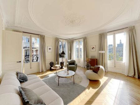 Rental Apartment Paris 1st Palais-Royal - Photo 3