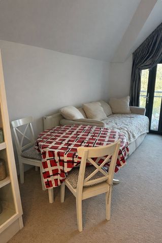 2 Bed Flat, Putney Bridge Road, SW18 - Photo 2