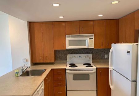 For Lease - 8 Park Road Unit# 3209, Toronto, Ontario - Photo 3