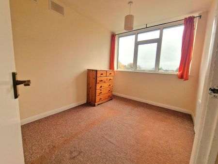 2 bedroom end of terrace house to rent - Photo 5