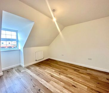 3 bedroom Three Bedroom Semi Detached Home to rent - Photo 5