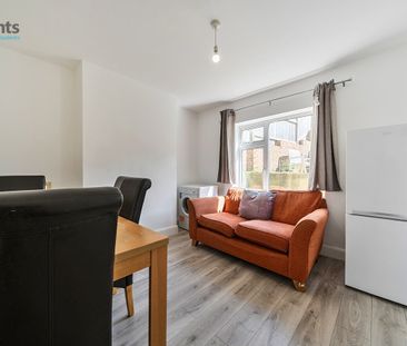 4 bedroom semi-detached house to rent - Photo 1