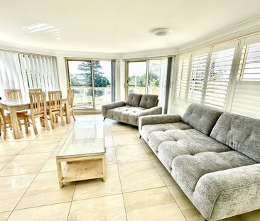 Fully furnished three-bedroom apartment right opposite the beach - Photo 2