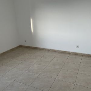 T3 - Photo 2