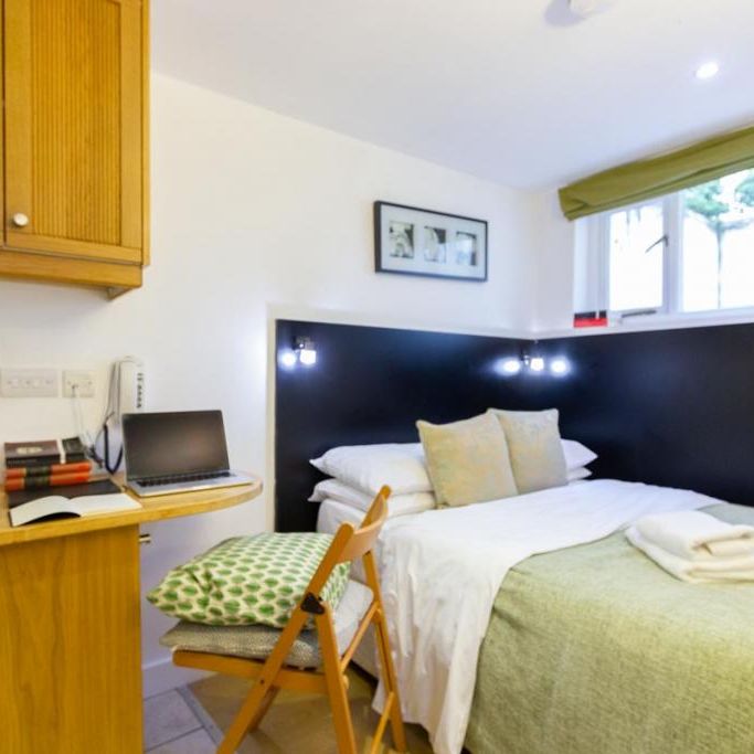 Flat 110 North Gower Street, Euston NW1 2LY - Photo 1