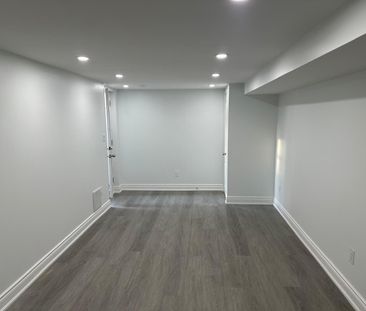 For Lease - 6903 Cumberland Court Unit# Unit 1, Niagara Falls, Ontario - Photo 1