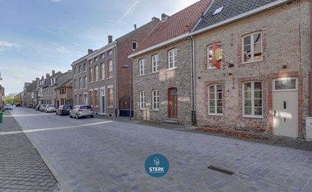 AUTHENTIEKE WONING MET 2 SLPKS IN HET HISTORISCH CENTRUM VAN OUD-REKEM ! - Photo 5